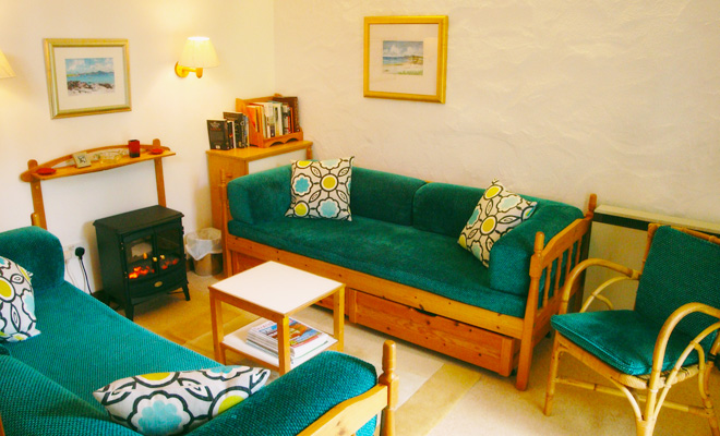 Sgioba cottage Accommodation living room